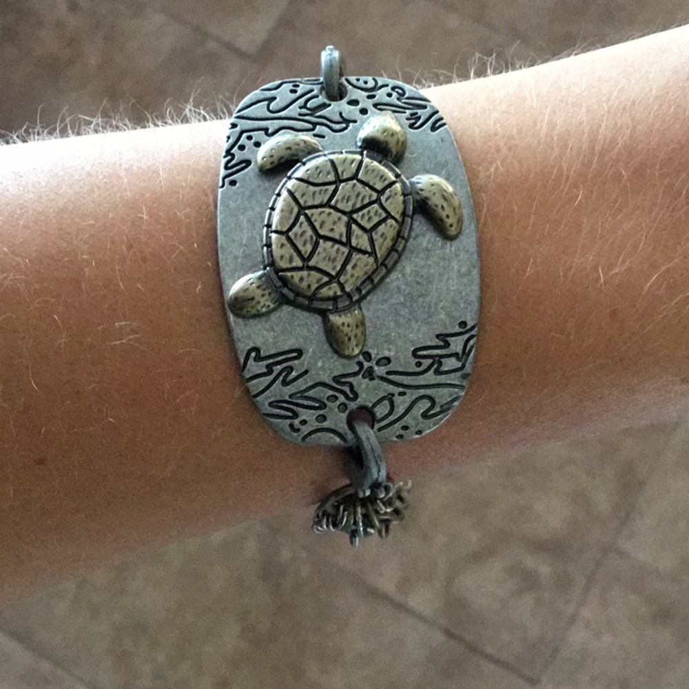 Sea turtle bracelet 🐢💙 - Picture 5 of 5
